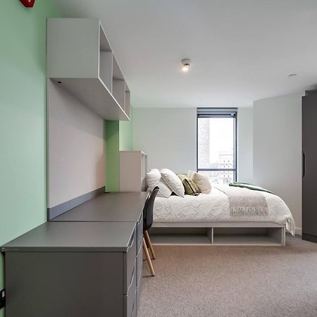 The Best Value Option For The City Centre - Non Students Welcome Belfast Bagian luar foto