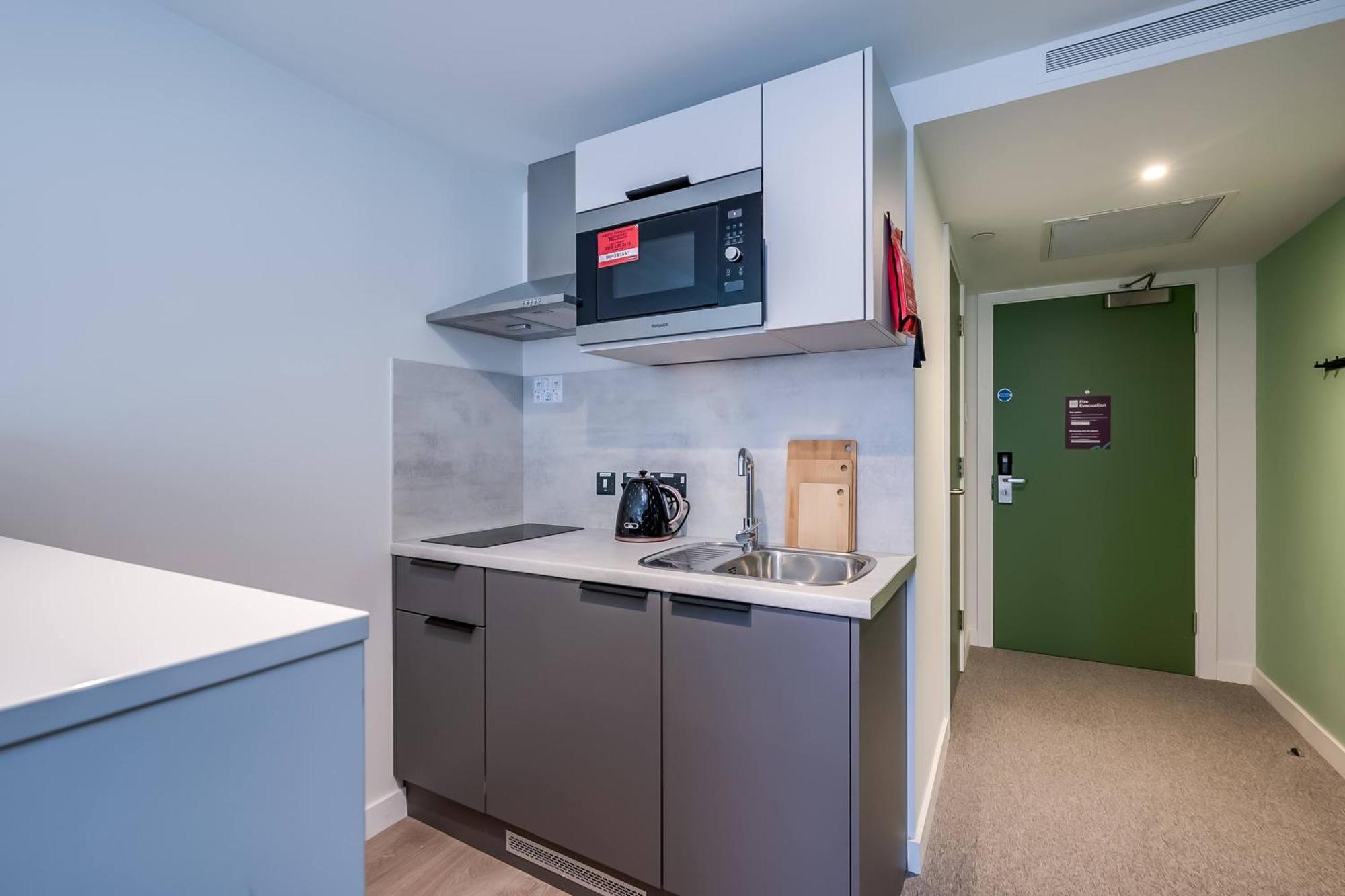 The Best Value Option For The City Centre - Non Students Welcome Belfast Bagian luar foto