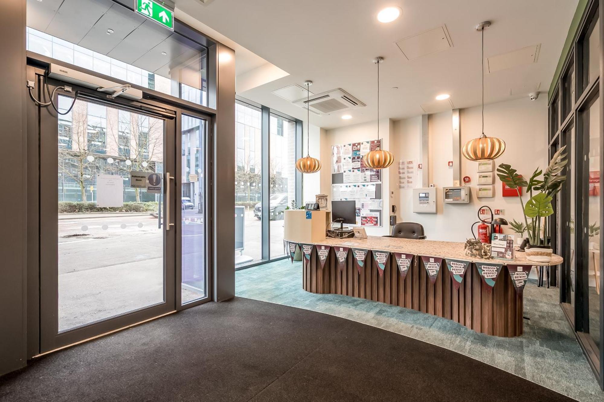 The Best Value Option For The City Centre - Non Students Welcome Belfast Bagian luar foto